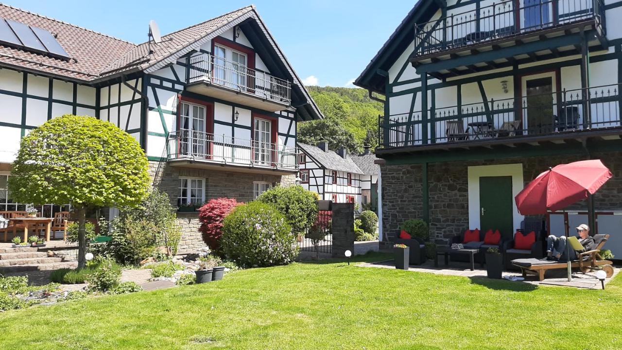 Ferienwohnungen Rurseeblick Einruhr Esterno foto